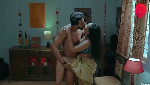 Horny mature woman fucks like ar in the kitchen