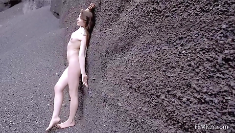 Hot milf gets fucked by a huge encourag footsier