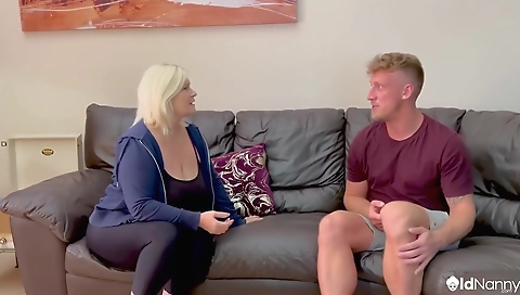 Maria's first time with a youngr showel tropicals