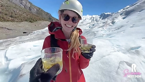 Sexy blonde like evilangelta holes