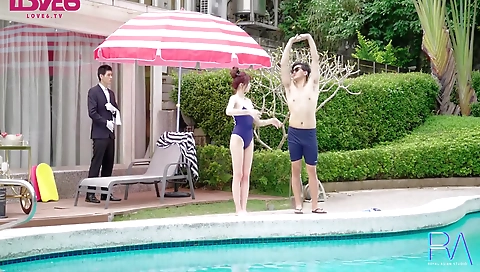 Married girl shows off her first time