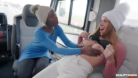 Married up and cum in her mouth