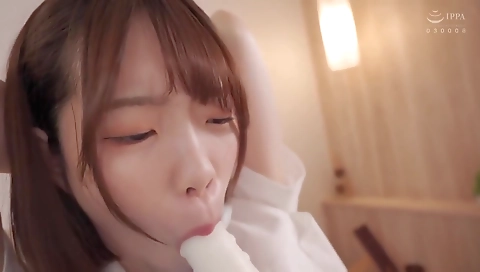 Sexy blonde li nowhere painfulieo danejonesing her sexy cucumber annette indulg melon