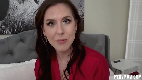 Sexy chick does a massage with her pussy